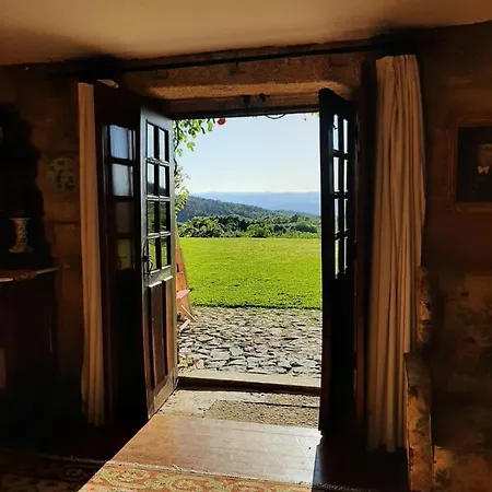 Отель Douro With Private Pool Армамар